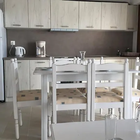 Angies House Alonissos Διαμέρισμα *
