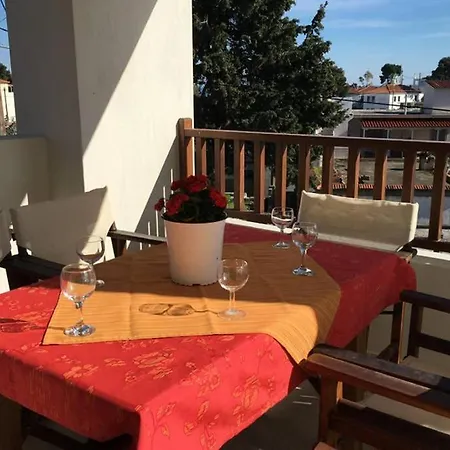 Angies House Alonissos * Πατητήρι